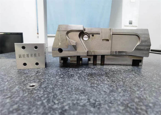 Custom P20 718H 738H แม่พิมพ์แทรกส่วนประกอบแม่พิมพ์การประมวลผลเครื่องจักร 5 แกน