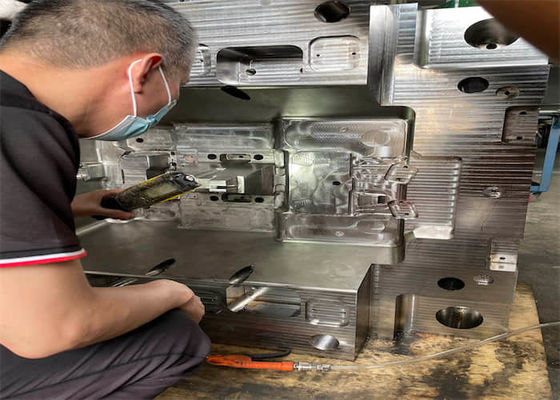 Cold Runner Hot Runner Steel Mold Base ส่วนประกอบแม่พิมพ์ฉีดพลาสติกยานยนต์