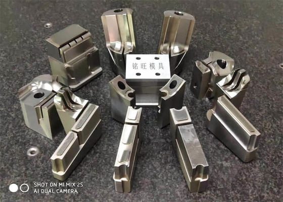 SOLIDWORK ออกแบบแม่พิมพ์แทรกส่วนประกอบแม่พิมพ์ชิ้นส่วนยานยนต์